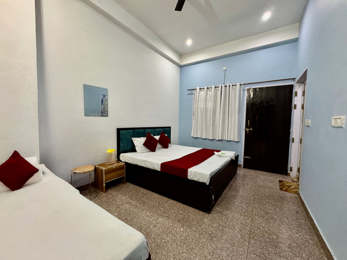 Room 2, Hotel radha Aradhya Sadan, Mathura