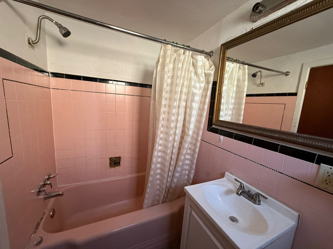 Bathroom 2, Springs Inn by Capital O I 25, El Paso