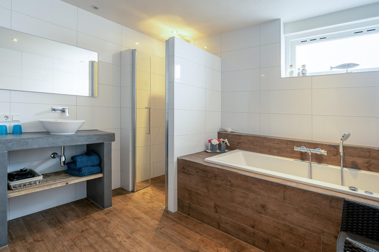 Bathroom 2, Sea View Apartment, Texel