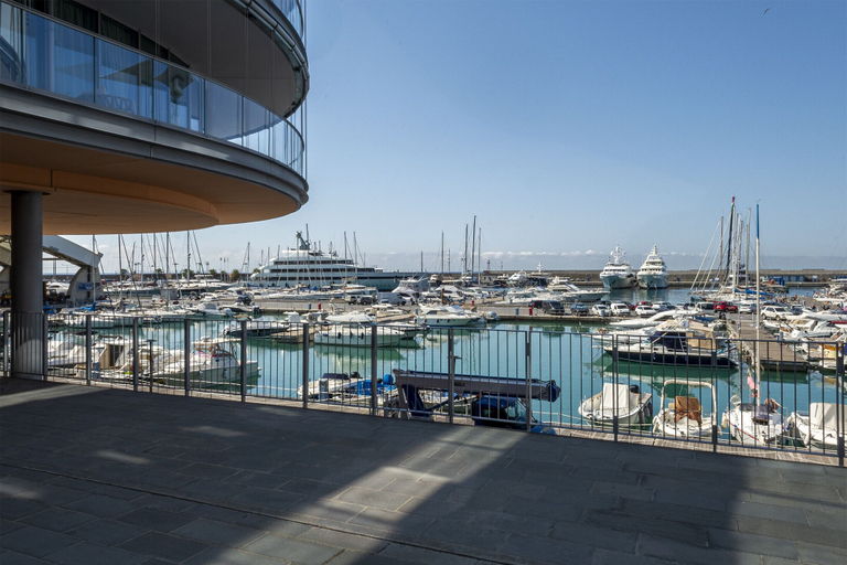 Room 5, Waterfront Marina by Wonderful Italy, Genova