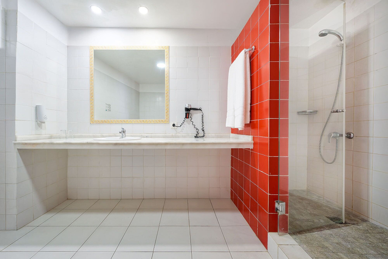 Bathroom 5, Servatur Altamadores, Las Palmas