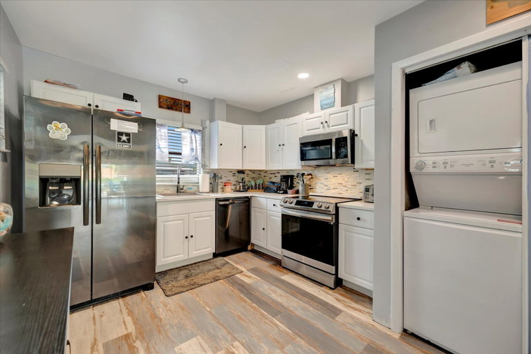 Room 2, Dolphin Suite 2B Pet Friendly Waterfront Dock, Pinellas