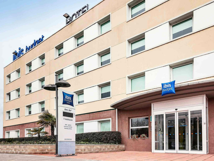 Exterior & Views 2, ibis budget Barcelona Sant Andreu de la Barca, Barcelona