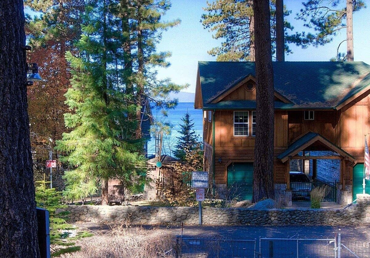 Exterior & Views