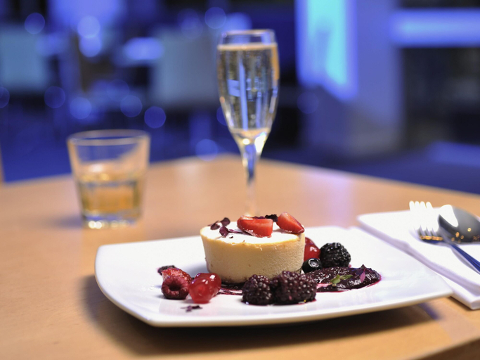 Food & Drinks 5, Mercure North Melbourne, Melbourne