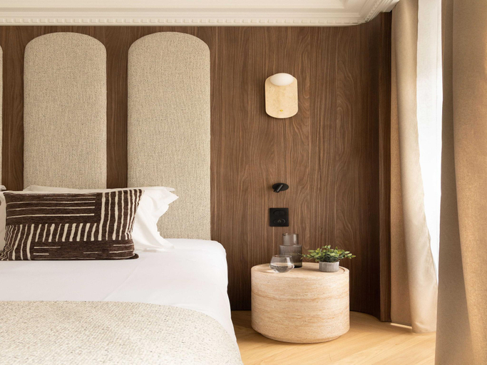 Bedroom 5, Elegant Appt- Ac-2br-6p- Musee du Louvre, Paris