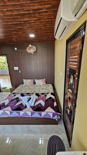 Room 3, Hill View Homestay Murdeshwar, Uttara Kannada