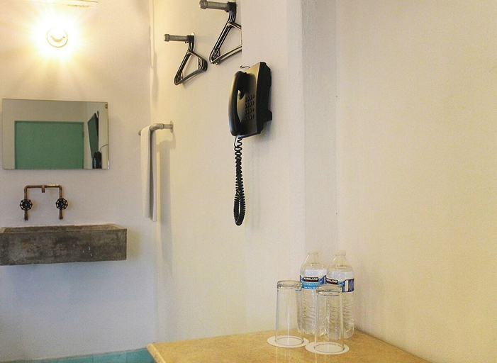 Bathroom 4, Mas Basico Hotel, Veracruz