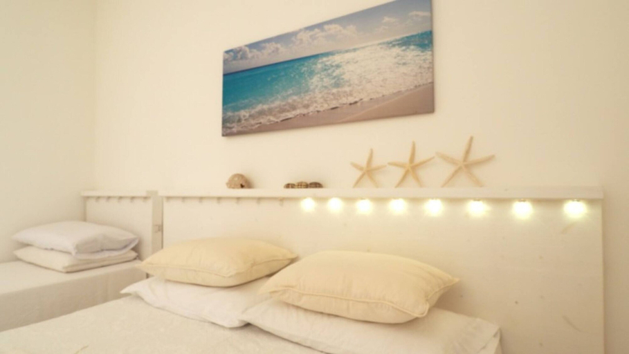 Room 5, VILLA DEL MARE 1 in Torre San Giovanni, Lecce