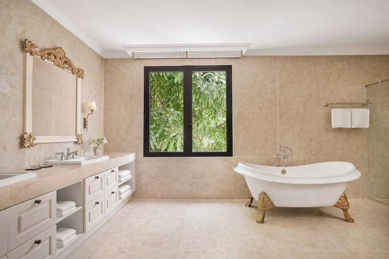 Bathroom 4, Nha Trang Marriott Resort & Spa, Hon Tre Island, Nha Trang