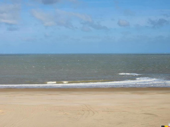 2, Spacious Seaside Apartment, West-Vlaanderen