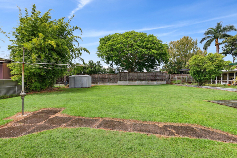Garden, Spacious 3-bed Home in Morningside With Backyard, Morningside