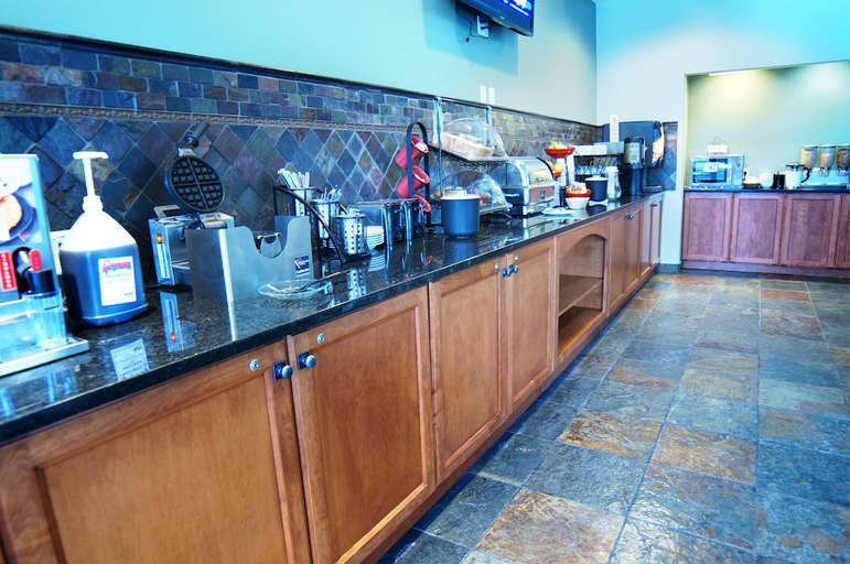 Food & Drinks 5, Ramada Limited Merritt, Thompson-Nicola