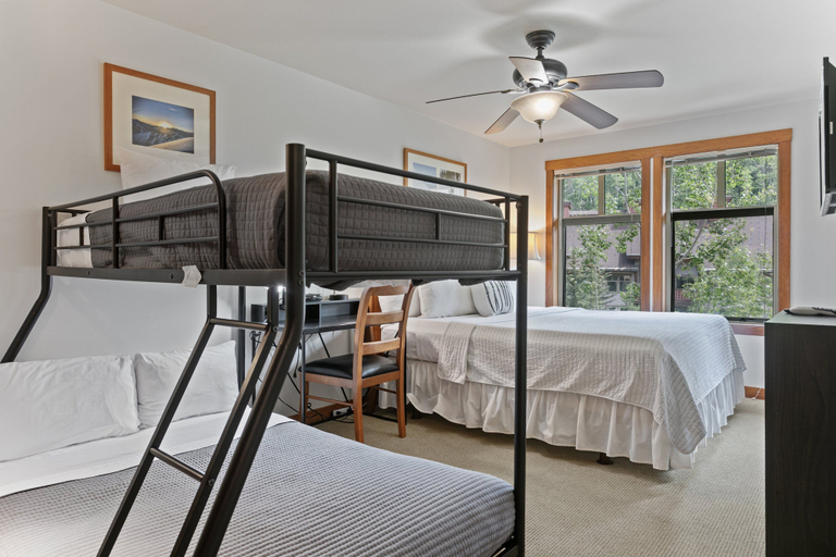 Room 5, 1404 - Two Bedroom Standard Eagle Springs West 2 Condo by RedAwning, Salt Lake