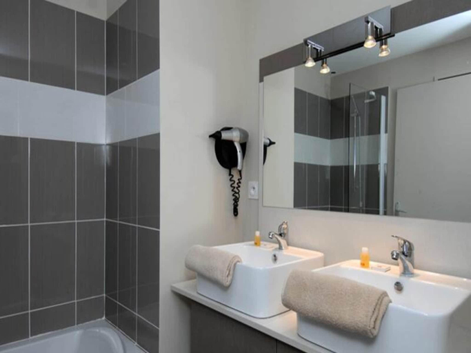 Bathroom, Residence Odalys du Golfe, Hérault