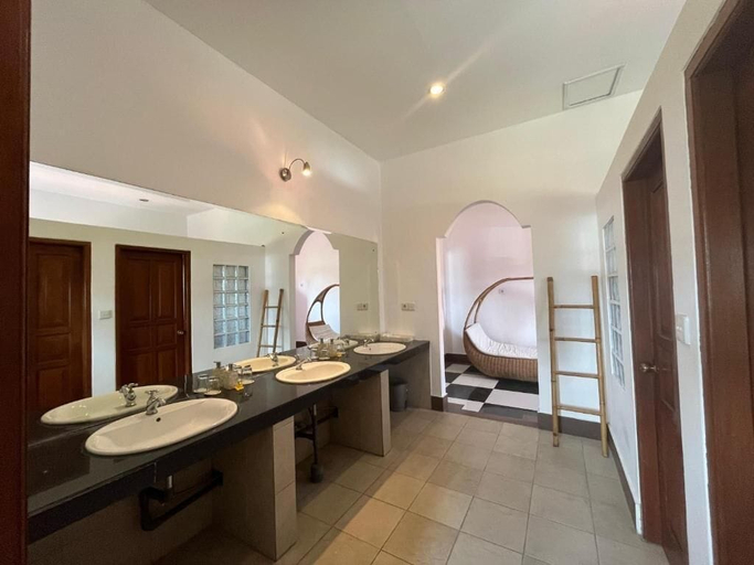 Bathroom sink 4, Awatara Villas and Resort Ubud, Gianyar