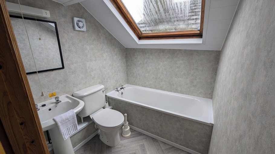 Bathroom, The Mansion Bed & Breakfast, Cumbria