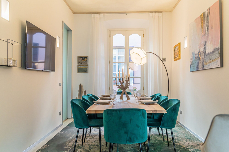 Room 4, Rovelli 41 in Como With 2 Bedrooms and 3 Bathrooms, Como