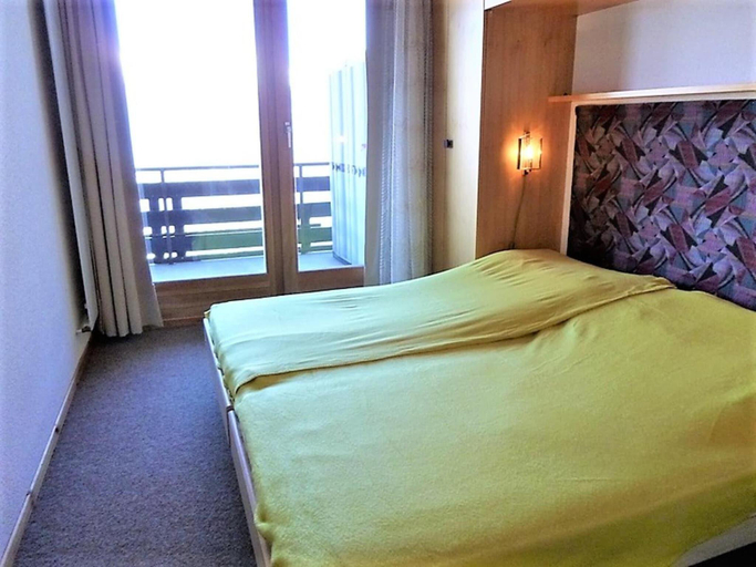 Bedroom 4, Apartment in Veysonnaz near Ski Gondola, Sion