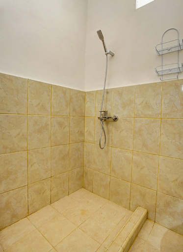 Bathroom 4, Hotel O Homestay Syariah, South Lampung