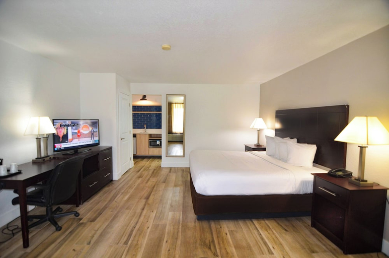 Bedroom 5, Hotel Monreale Express and Studios IDrive District, Orange