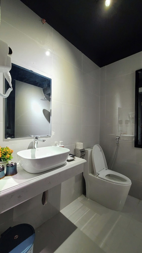 Bathroom 3, Hanoi Lucky Hotel, Hoàn Kiếm