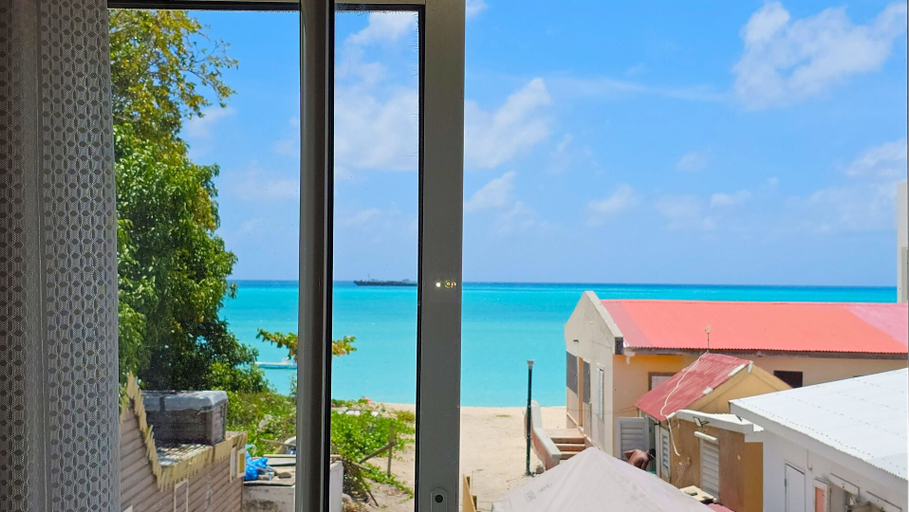Others 2, MIDTOWN MOTEL SXM