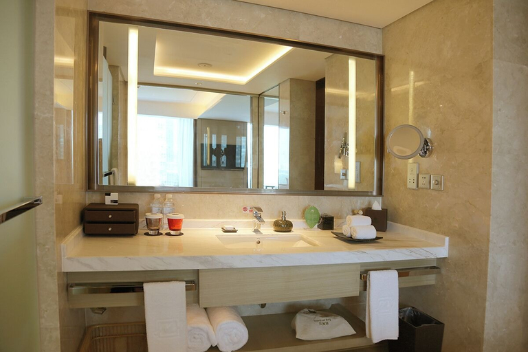 Bathroom 5, Grand Metro Park Hotel Beijing, Beijing