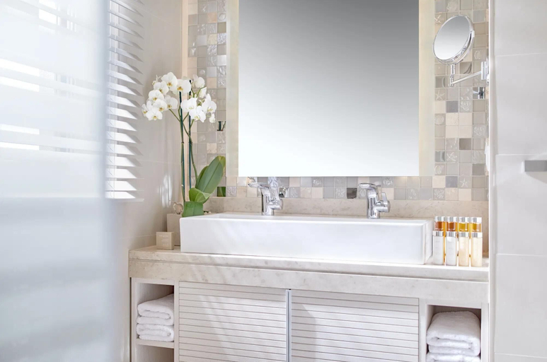 Bathroom 4, Ikos Dassia - All Inclusive, Ionian Islands
