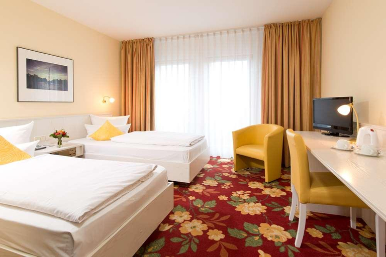 Bedroom 2, Achat Hotel Schwetzingen, Rhein-Neckar-Kreis