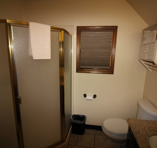 Bathroom 4, Out 'N' About Treehouse Treesort, Josephine