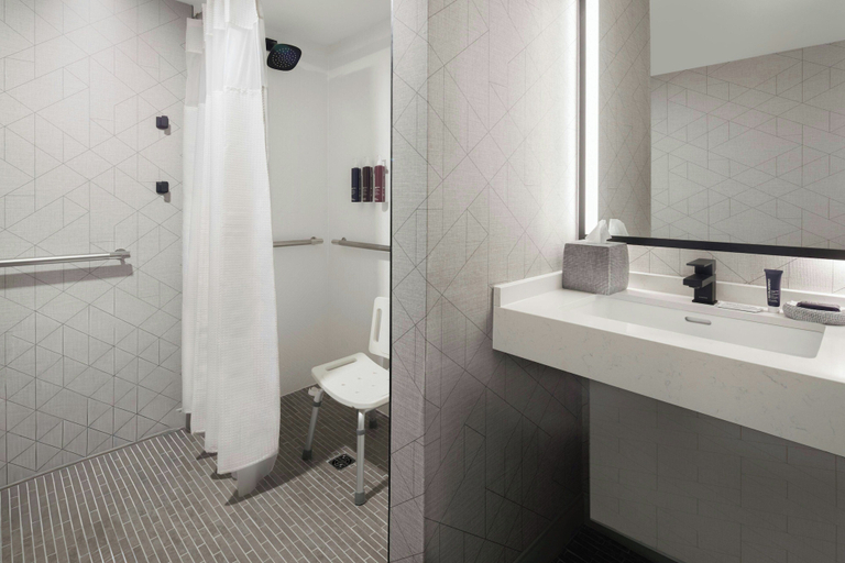 Bathroom 4, Renaissance Framingham Hotel & Conference Center, Middlesex
