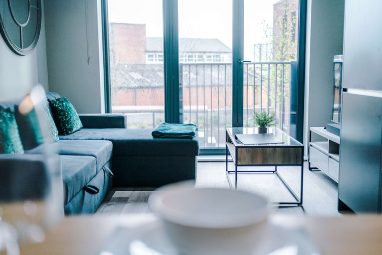 Room 4, Stylish City Centre Apartment, Leeds
