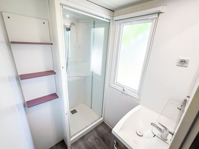Bathroom 4, Happy Camp in Camping La Masseria, Lecce