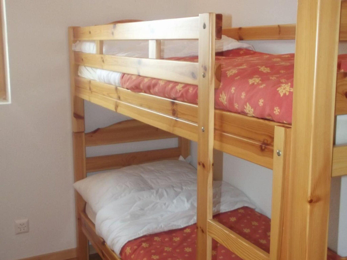 5, Apartment 100 m from the ski slope, Conthey
