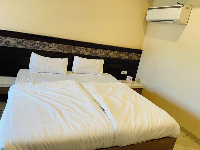 Room 2, Gopi Hotel And Restaurant, Dungarpur