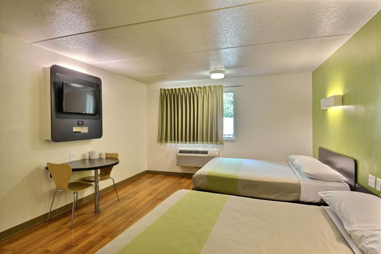Bedroom 2, Motel 6 Danvers, MA - Boston North, Essex
