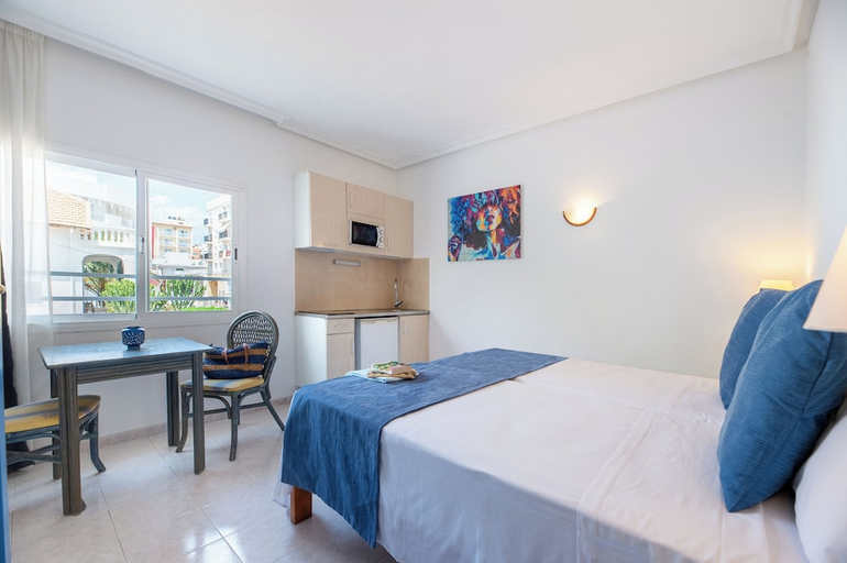 Bedroom 2, Aparthotel Vibra Del Mar, Baleares