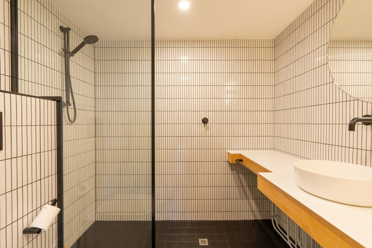 Bathroom 3, Quirky CBD 1-bed With Pool, Sauna and Balcony, Brisbane