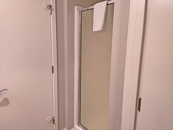 Bathroom 3, 7th Mtn 823f 3 Bedroom Condo, Deschutes