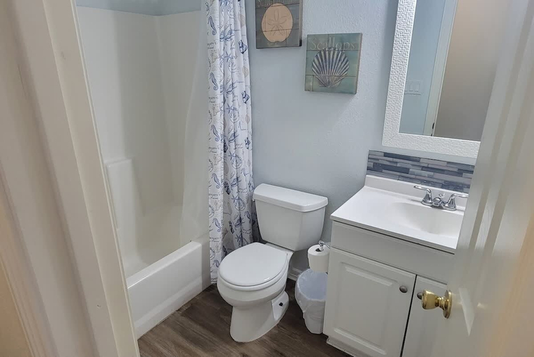 Bathroom 5, Cora Lee Beachview 2 Bedroom Condo, Cameron