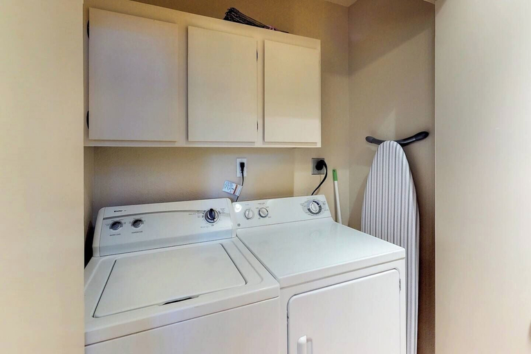 Laundry, 2BD Fairway Nine Golf Condo + Free Resort Amenities, Blaine