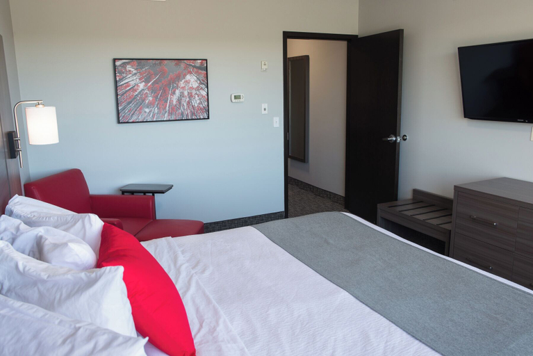 Bedroom 3, The Kanata by BCMInns Whitecourt, Division No. 13
