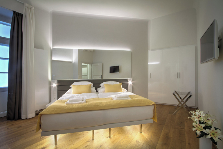 Bedroom 3, Bishop's House, Praha 1