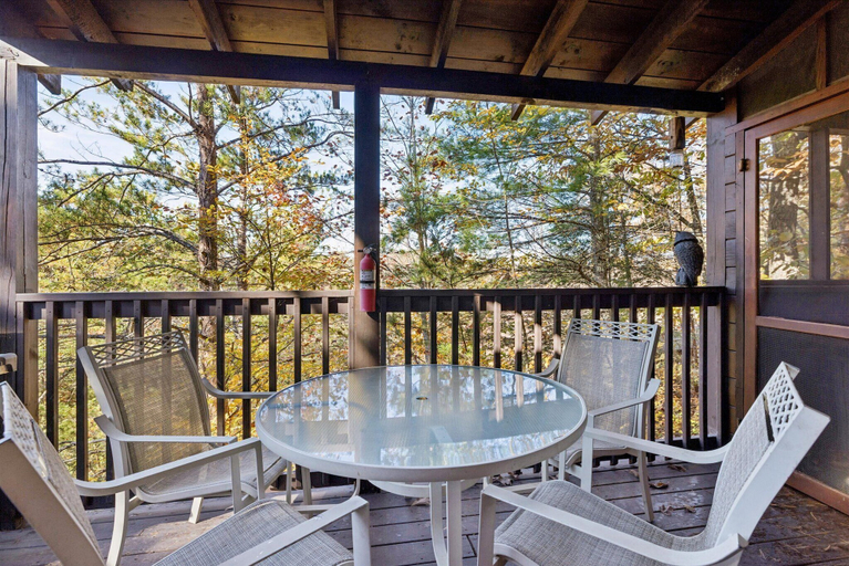 Room 5, Firefly Holler by Beyond Expectations w Hot Tub, Sevier