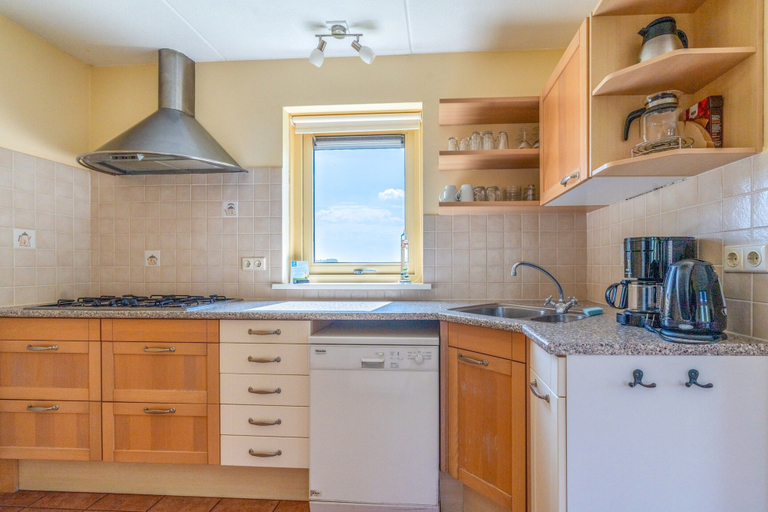 Private kitchen, Detached Holiday Home With a Rural View, Texel