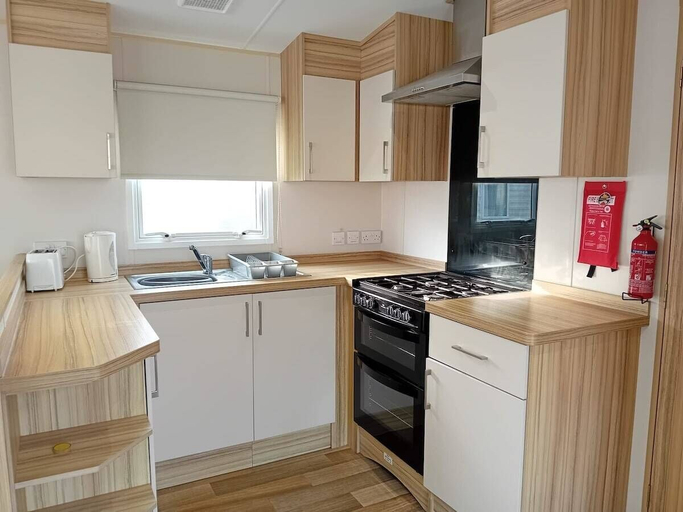Exterior 3, Golden Sands 3-bed Caravan For Families, Conwy