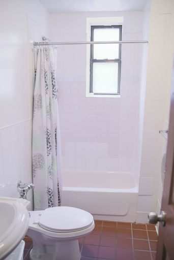 Bathroom 4, Royal Park Hotel, New York