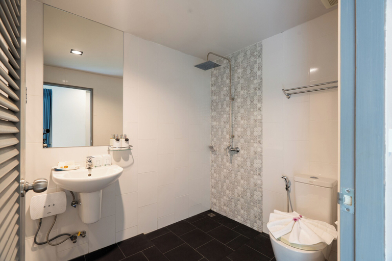 bathroom 17