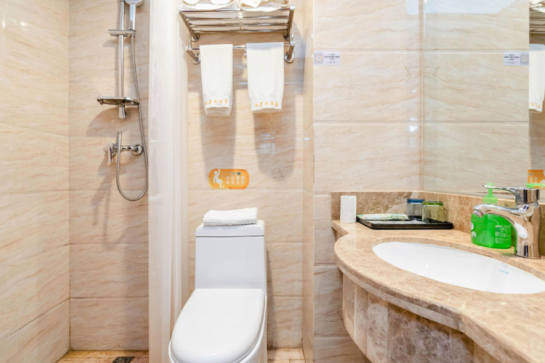 Bathroom 4, Ruijia Large Hotel Chengdu Airport, Chengdu